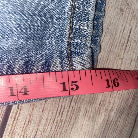 Vintage Levis Shorts Womens 12 Reg 98% Cotton Denim Mom Rise Shorts - Picture 8 of 14